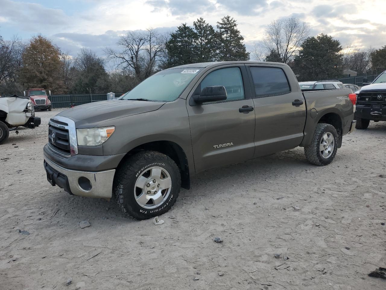 2013 Toyota Tundra Crewmax Sr5