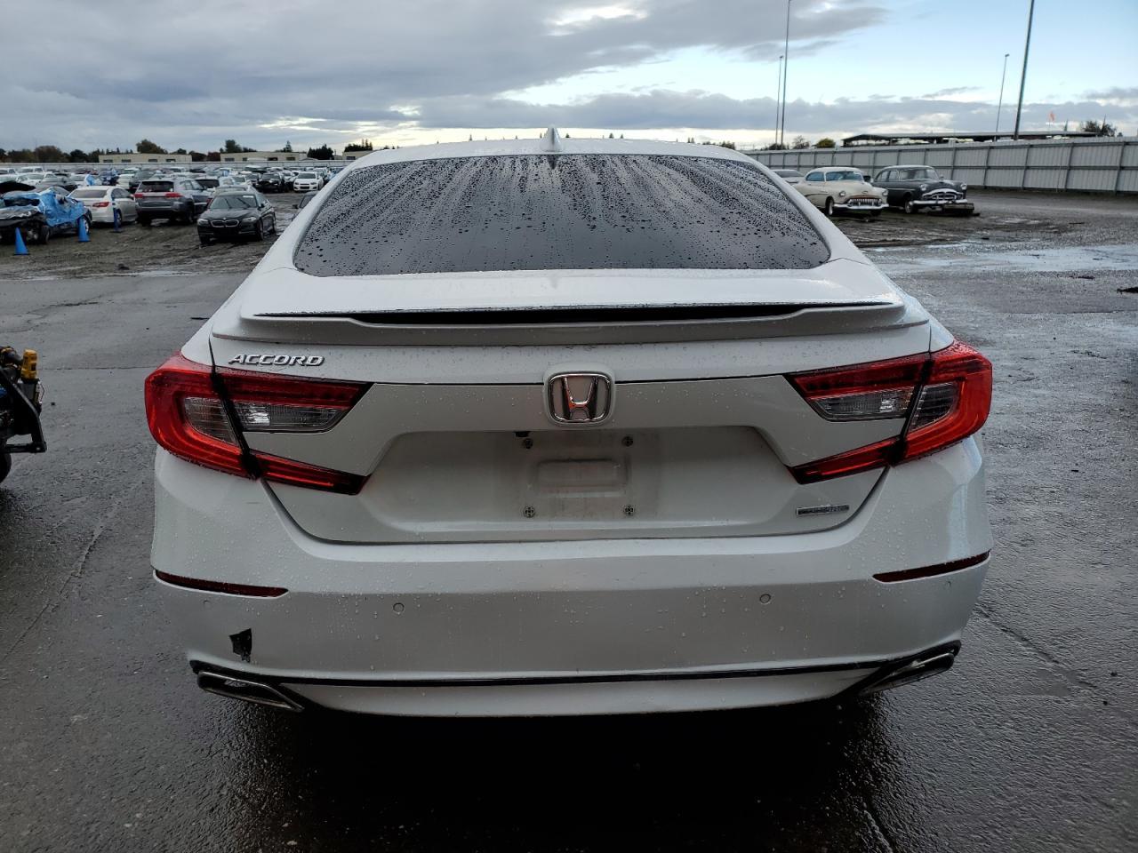 2018 Honda Accord Touring - Image 6