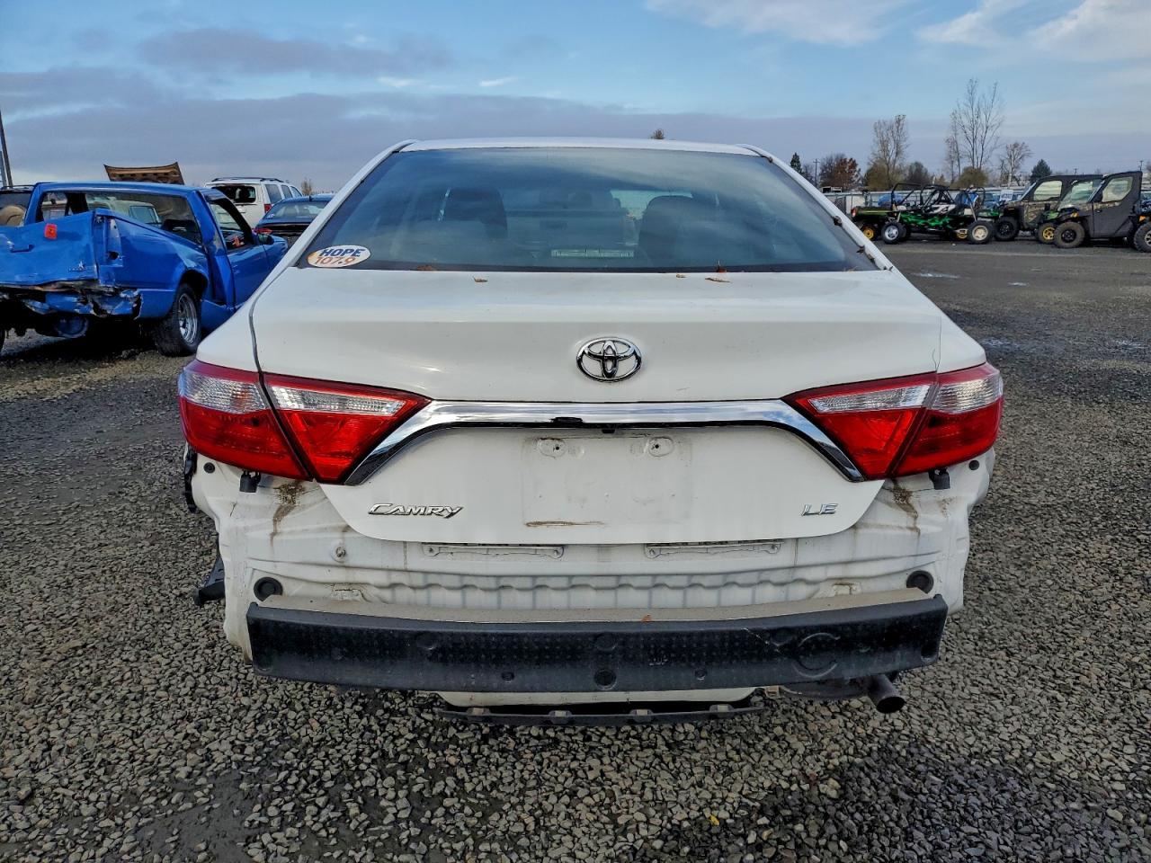 2017 Toyota Camry Le - Фото 6