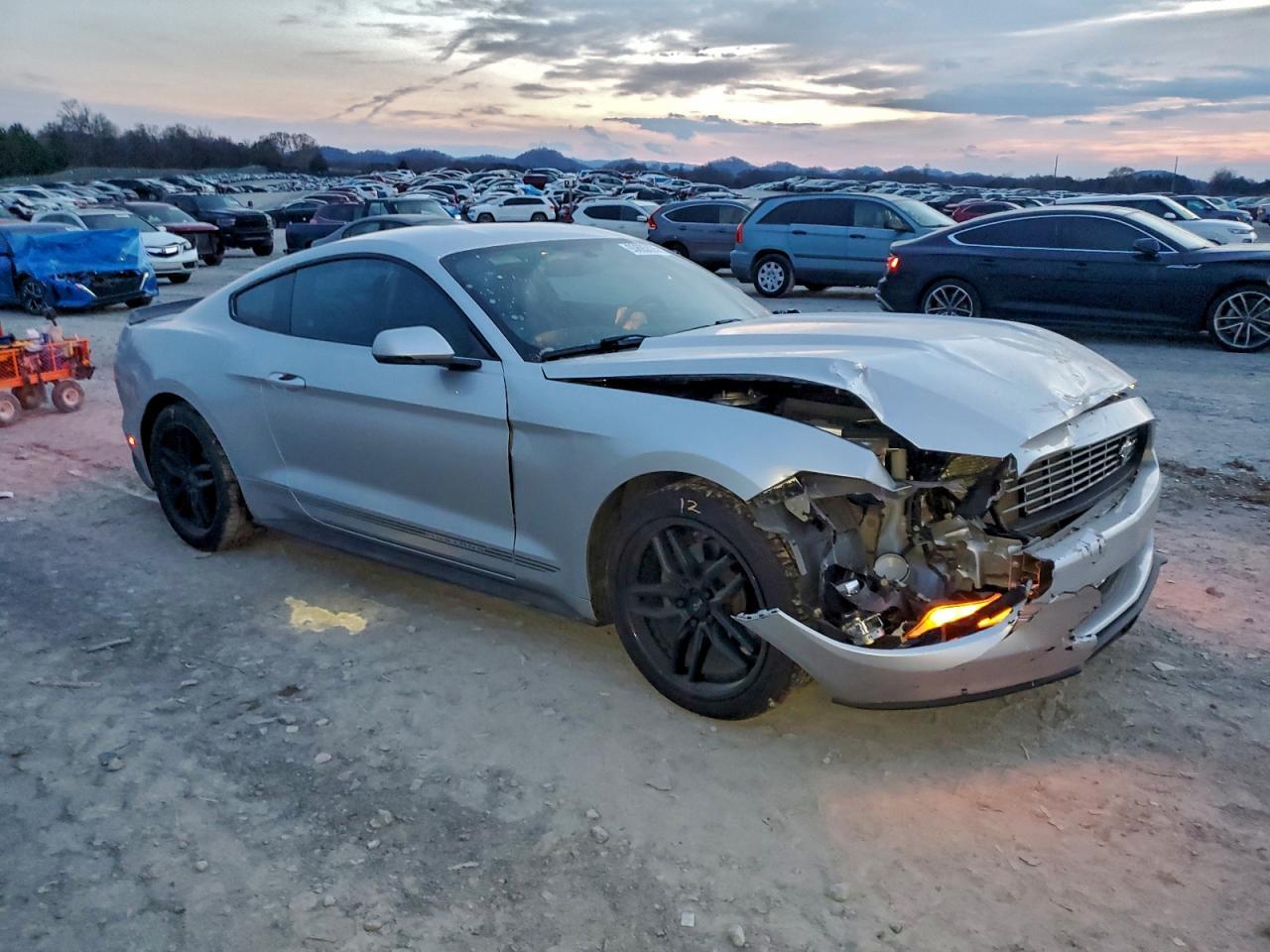 2016 Ford Mustang - Image 4