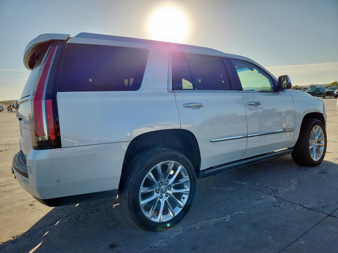 2019 Cadillac Escalade Premium Luxury - Фото 3