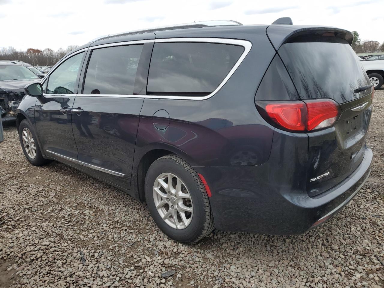 2020 Chrysler Pacifica Touring L - Image 2