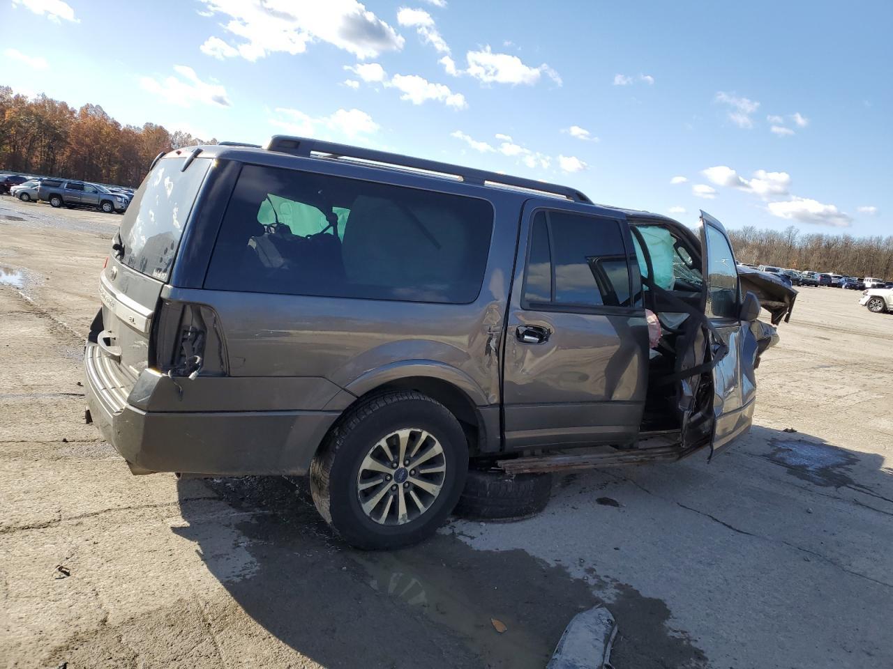 2016 Ford Expedition El Xlt - Фото 3