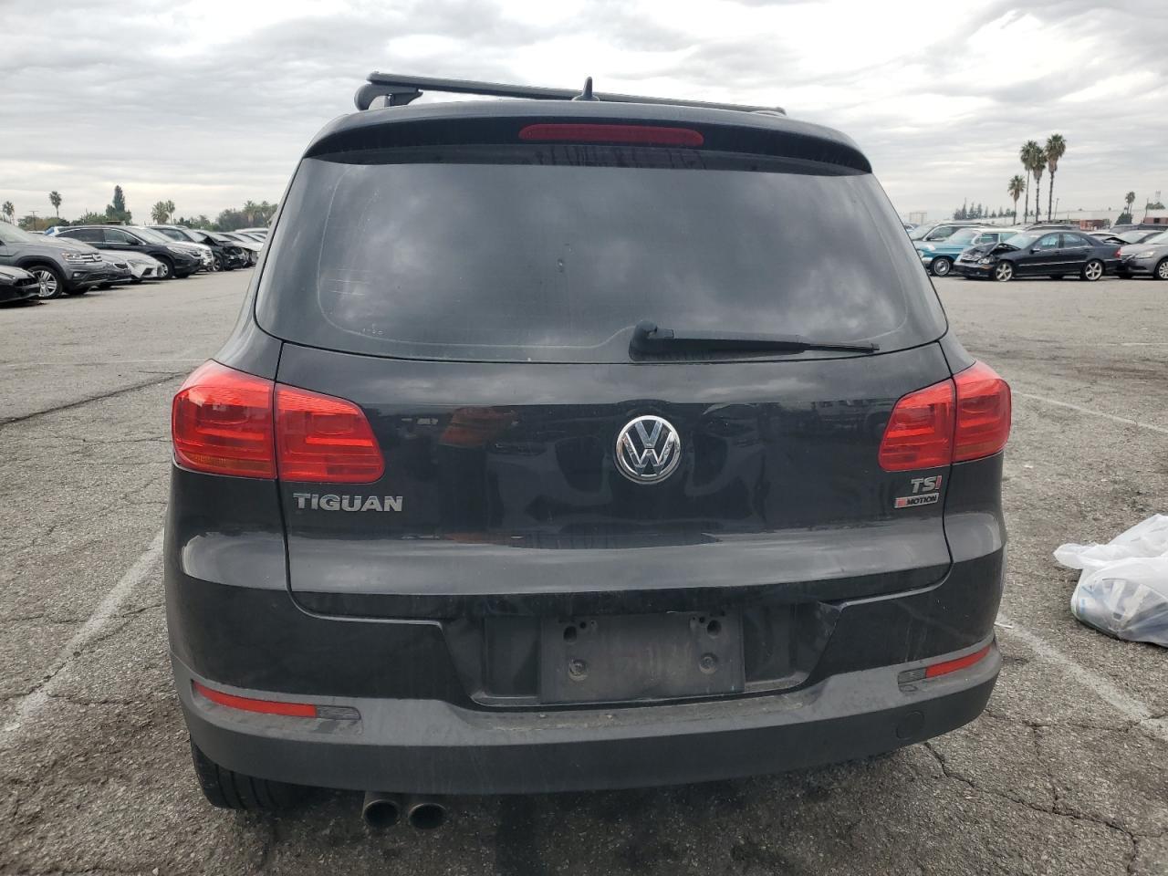 2017 Volkswagen Tiguan S - Фото 6