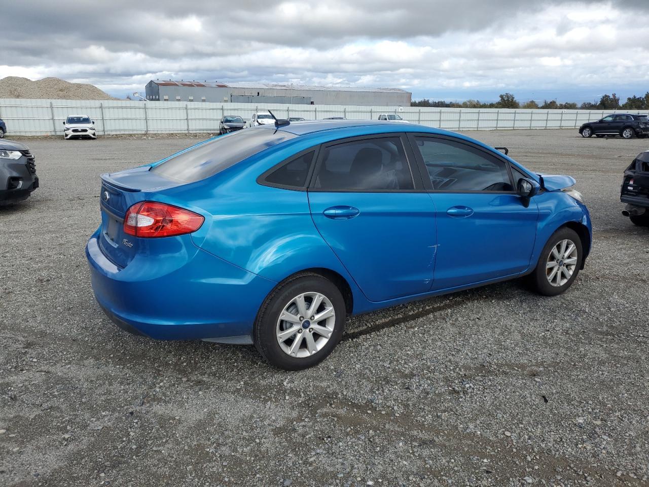 2012 Ford Fiesta Se - Фото 3