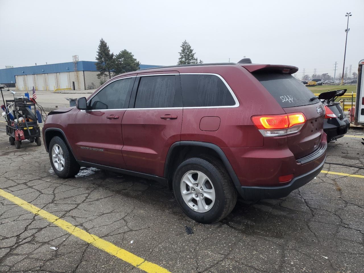 2017 Jeep Grand Cherokee Laredo - Image 2