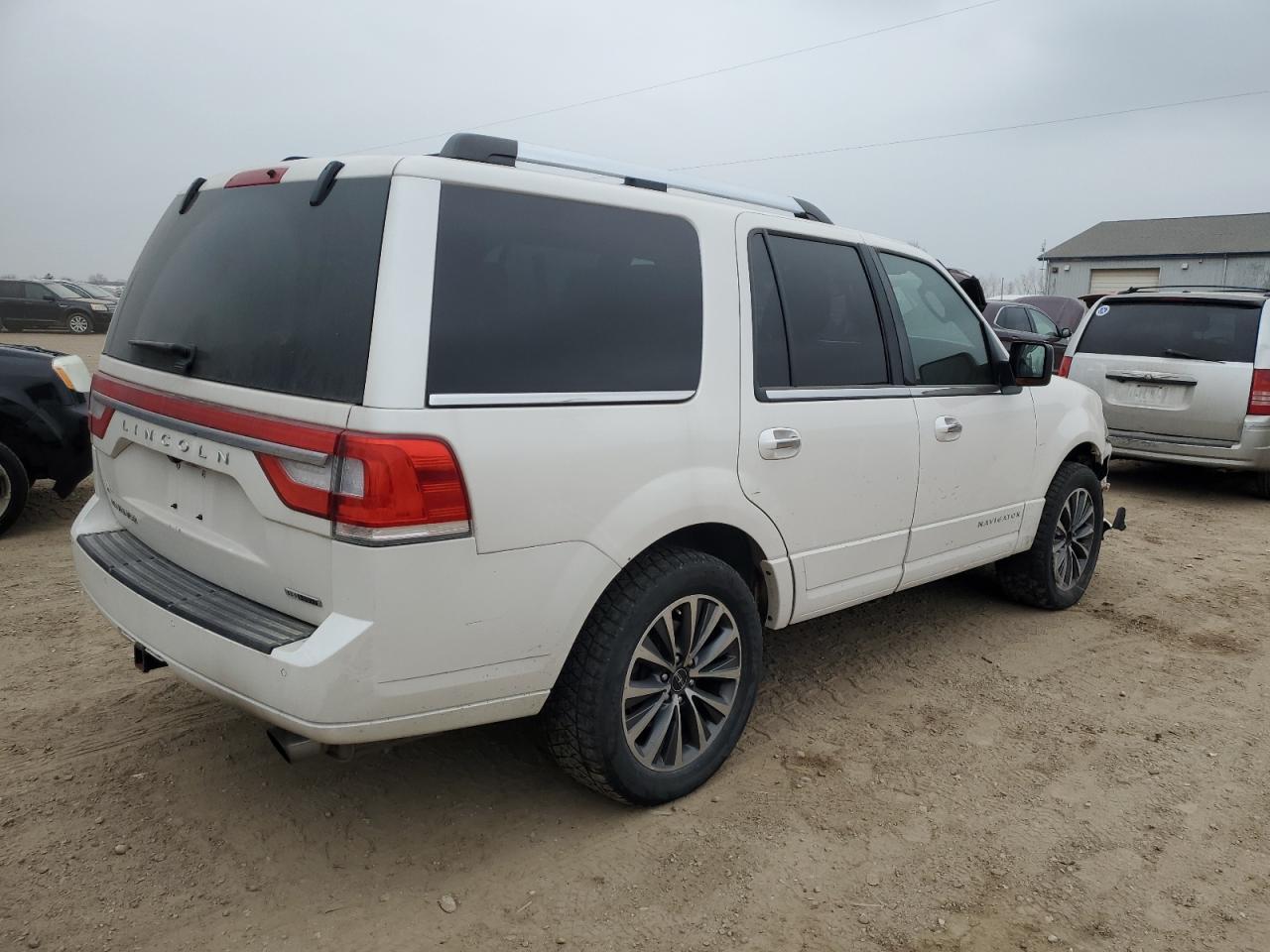 2016 Lincoln Navigator Select - Фото 3