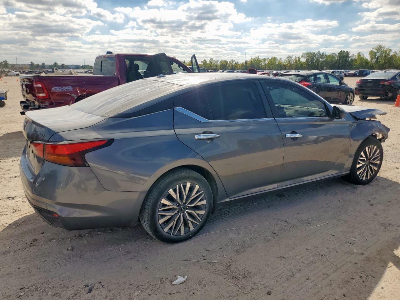 2024 Nissan Altima Sv - Фото 3