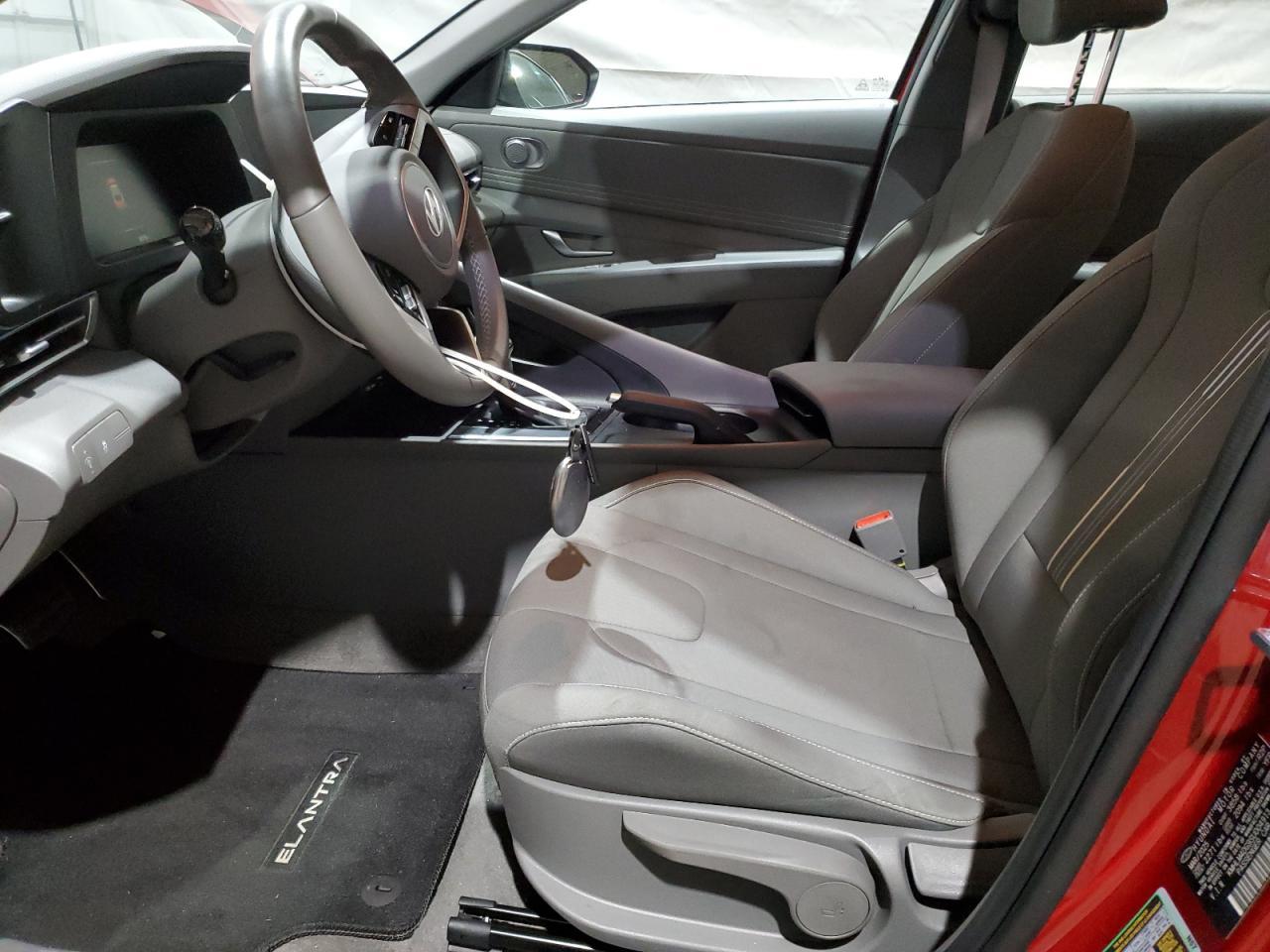 2025 Hyundai Elantra Sel Sport - Image 7