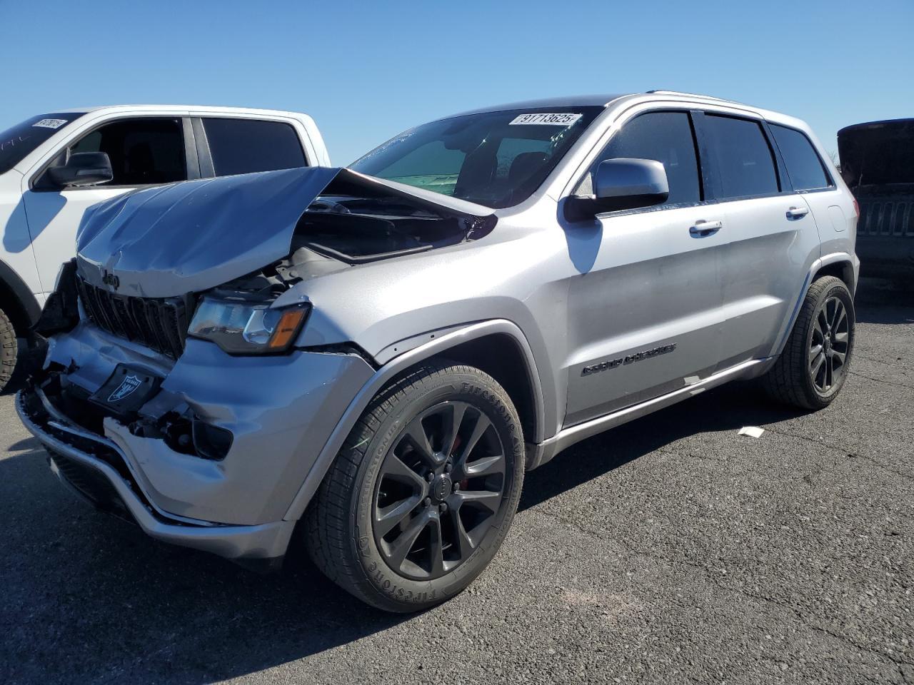 2019 Jeep Grand Cherokee Laredo