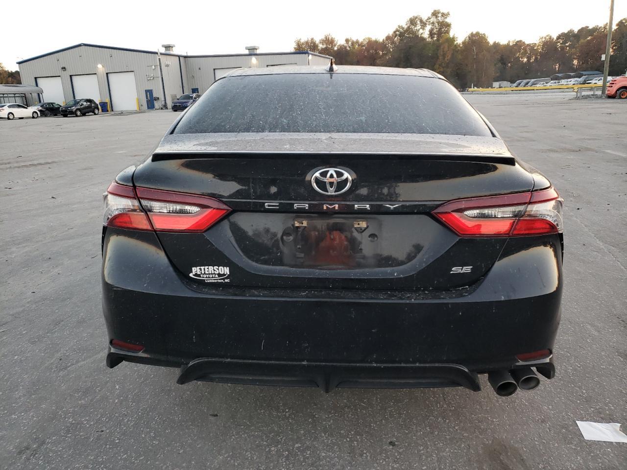 2022 Toyota Camry Se - Фото 6
