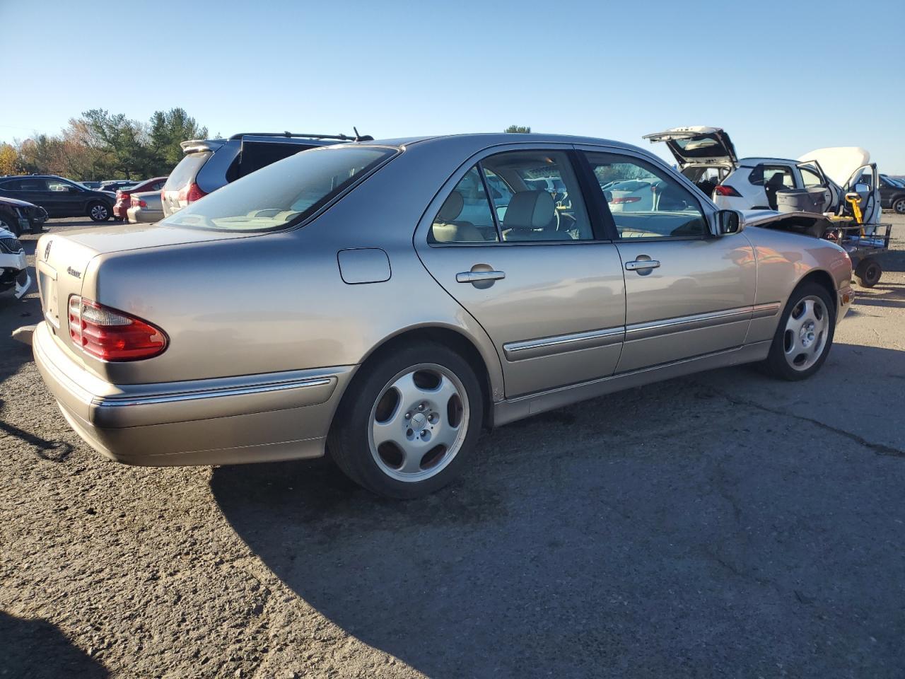 2000 Mercedes-Benz E 430 - Фото 3