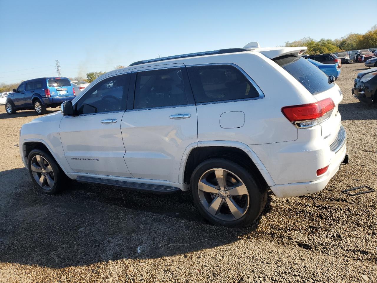 2015 Jeep Grand Cherokee Overland - Image 2