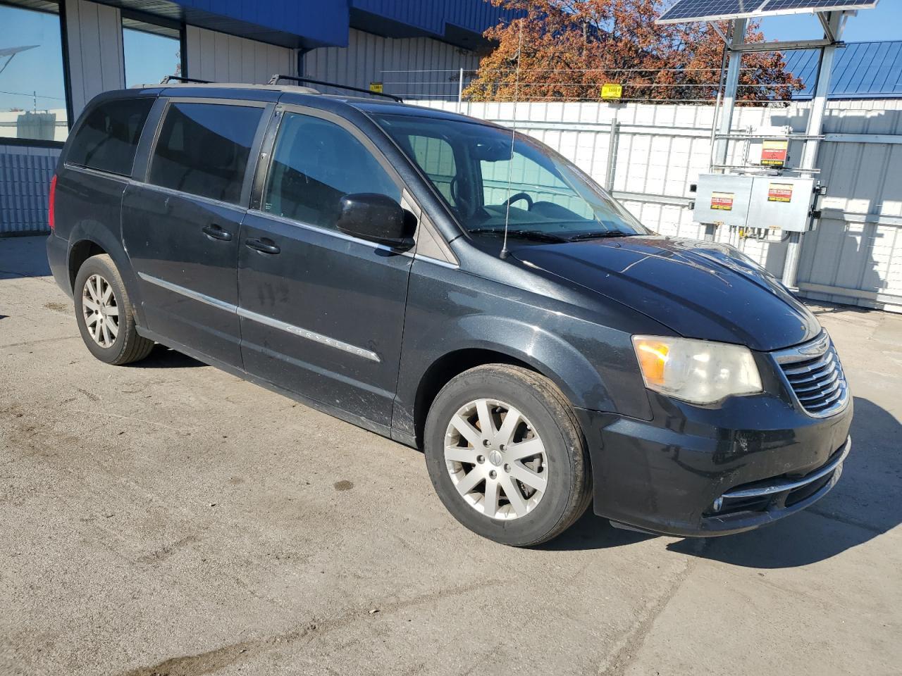 2014 Chrysler Town & Country Touring - Фото 4
