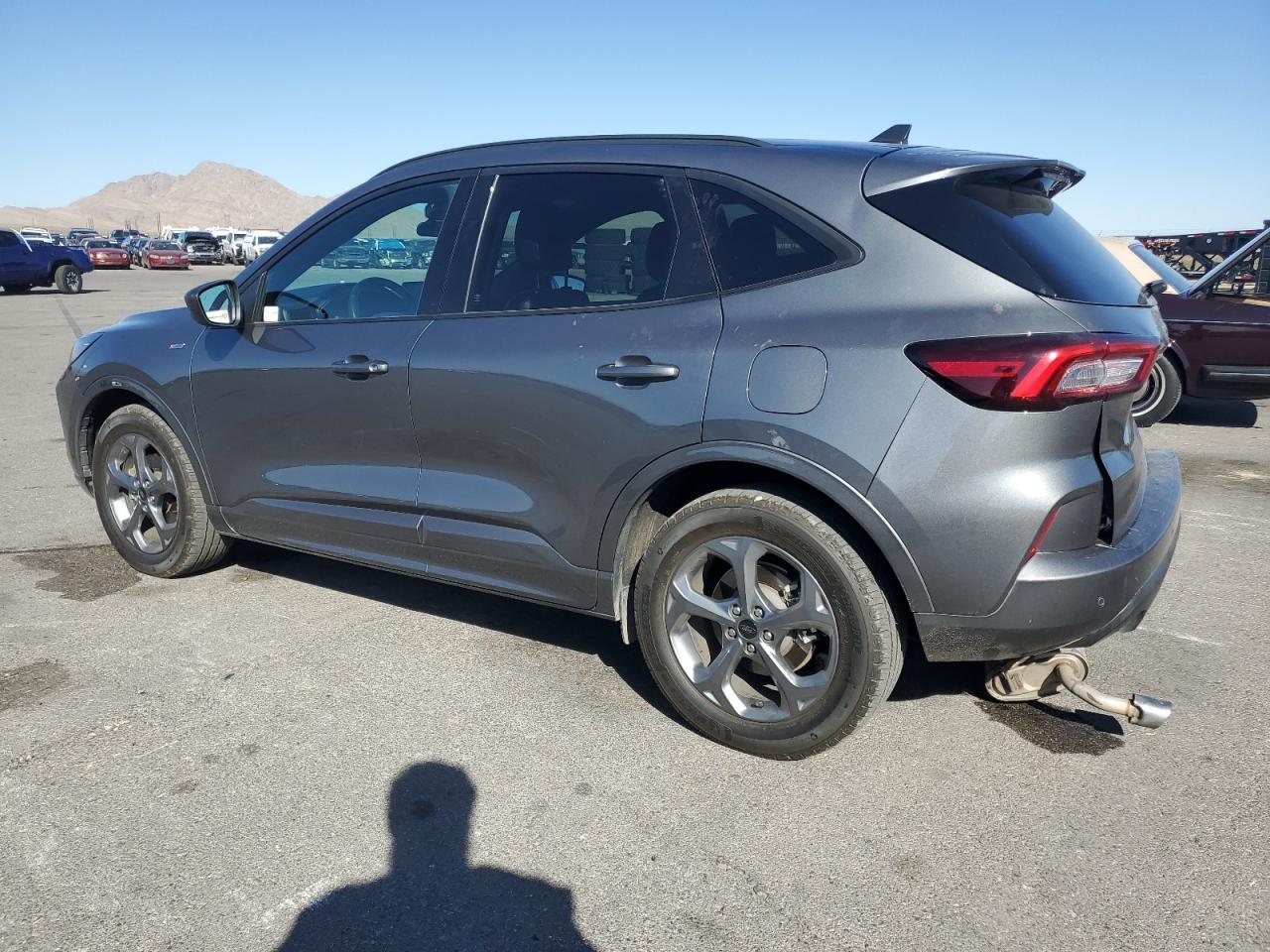 2023 Ford Escape St Line - Image 2