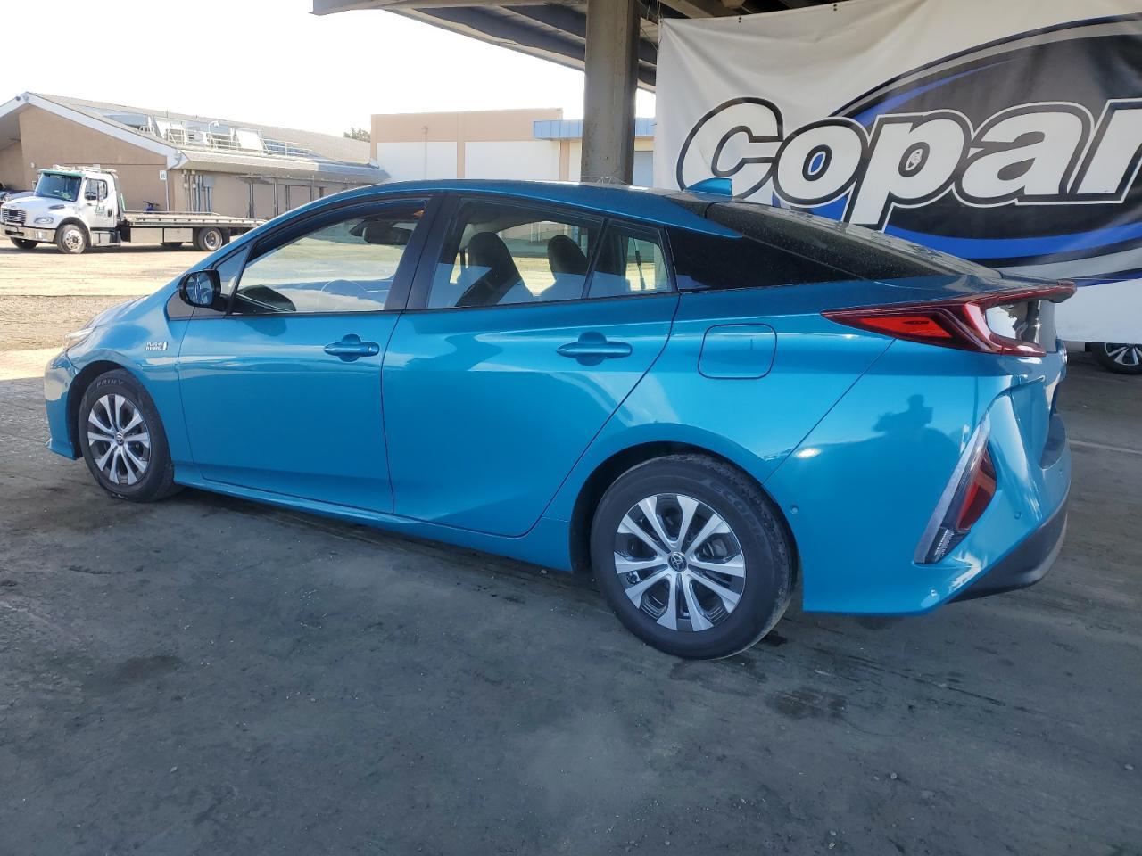 2021 Toyota Prius Prime Le - Фото 2