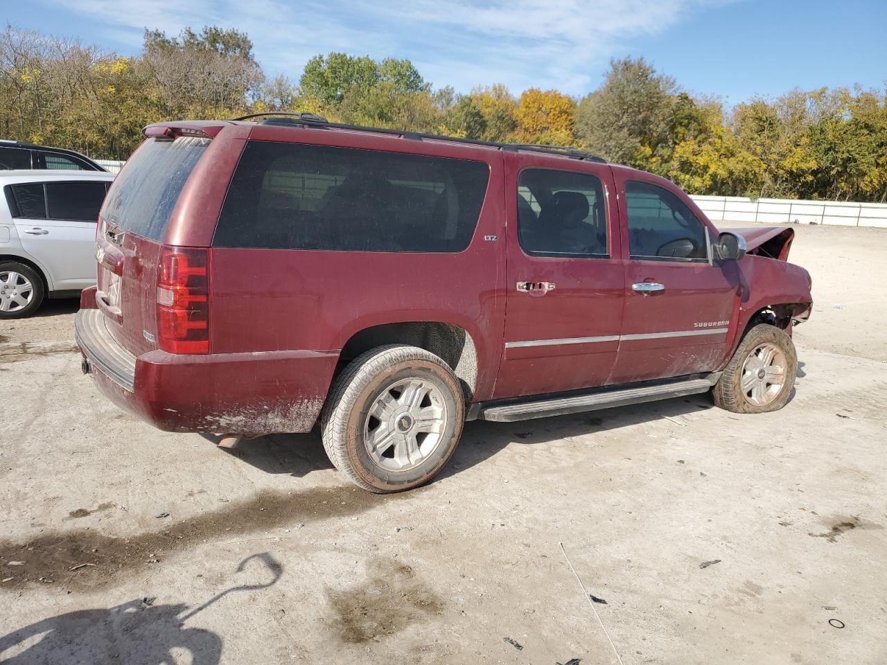 2011 Chevrolet Suburban K1500 Ltz - Фото 3