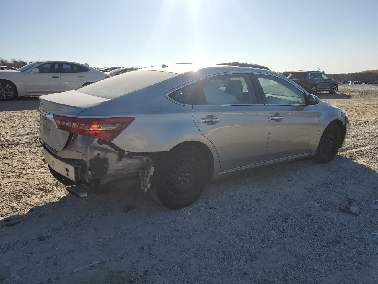 2016 Toyota Avalon Xle - Image 3