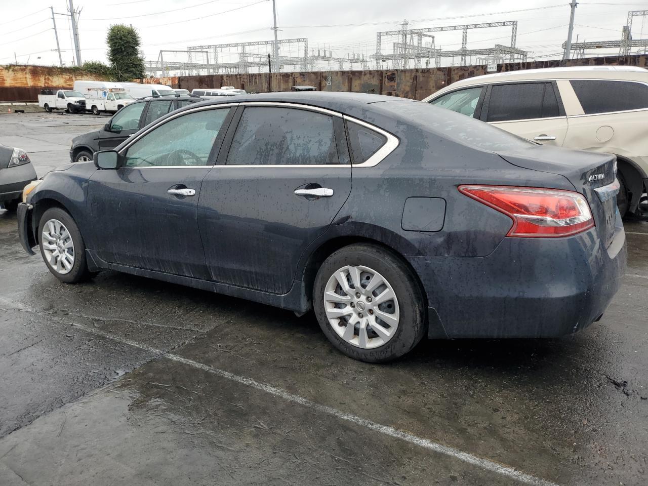 2013 Nissan Altima 2.5 - Фото 2