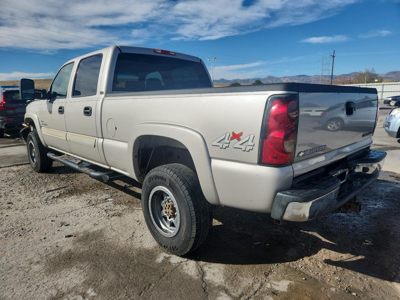 2005 Chevrolet Silverado K2500 Heavy Duty - Image 2