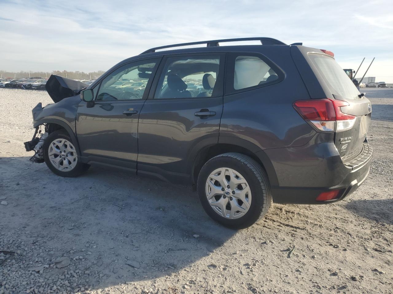 2021 Subaru Forester - Фото 2