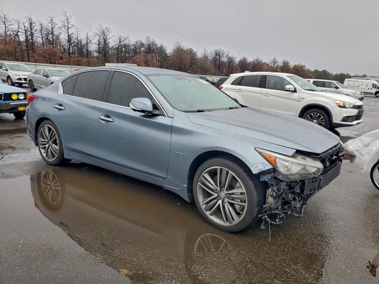 2014 Infiniti Q50 Hybrid Premium - Image 4