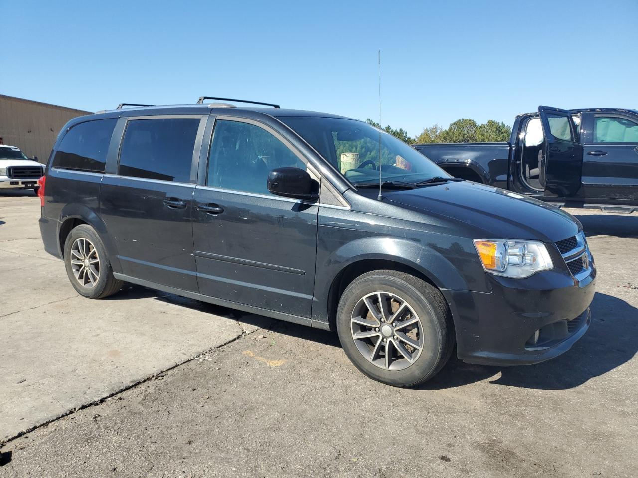 2017 Dodge Grand Caravan Sxt - Фото 4