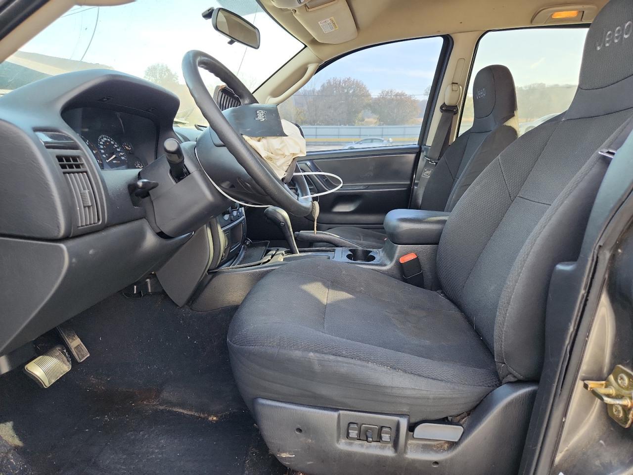 2004 Jeep Grand Cherokee Laredo - Image 7