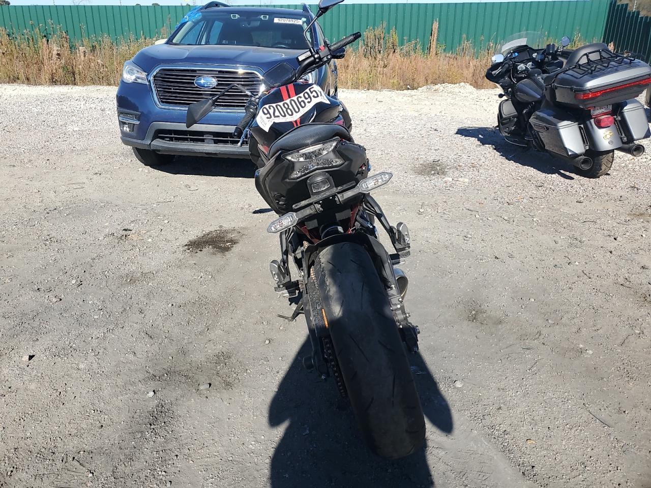 2024 Kawasaki Er650 N - Фото 4
