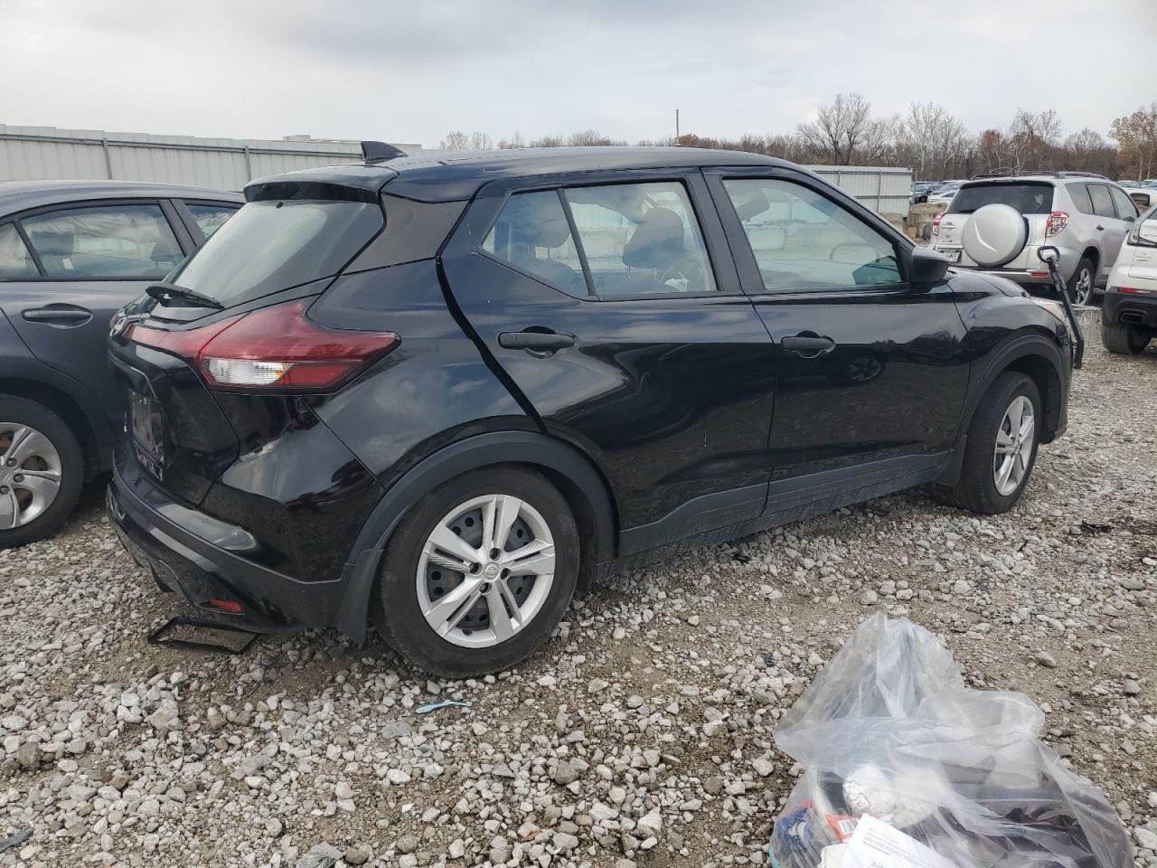 2023 Nissan Kicks S - Фото 3