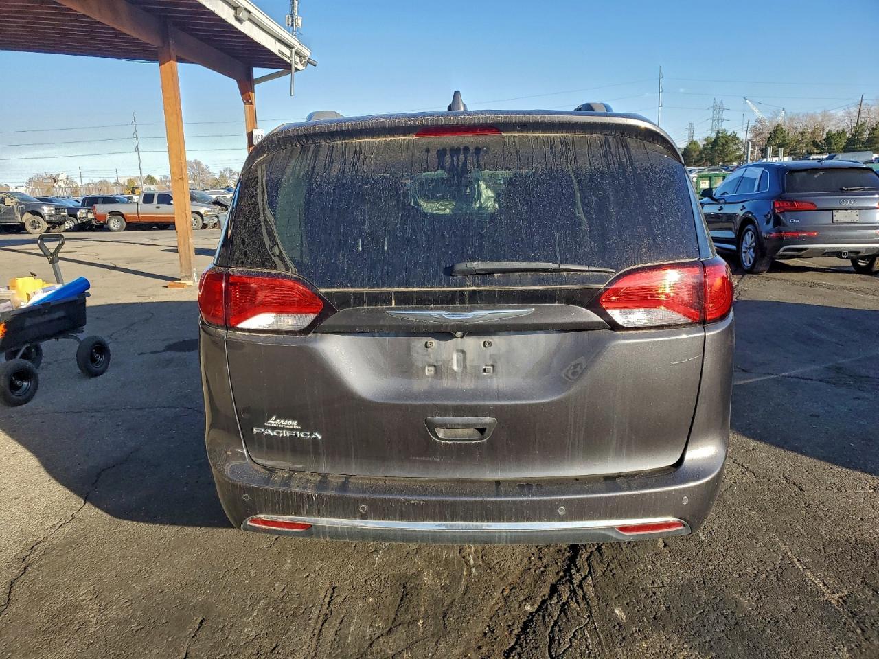 2017 Chrysler Pacifica Touring L Plus - Image 6