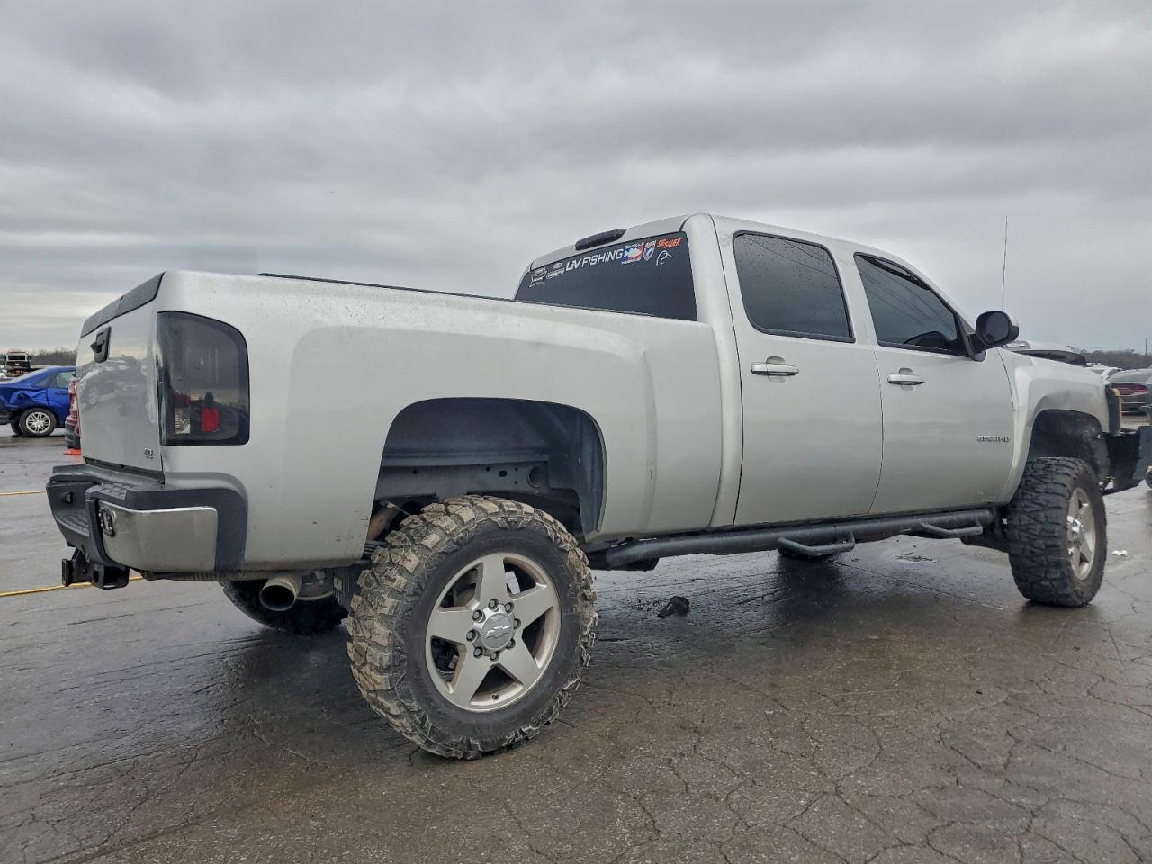 2011 Chevrolet Silverado K2500 Heavy Duty Ltz - Image 3