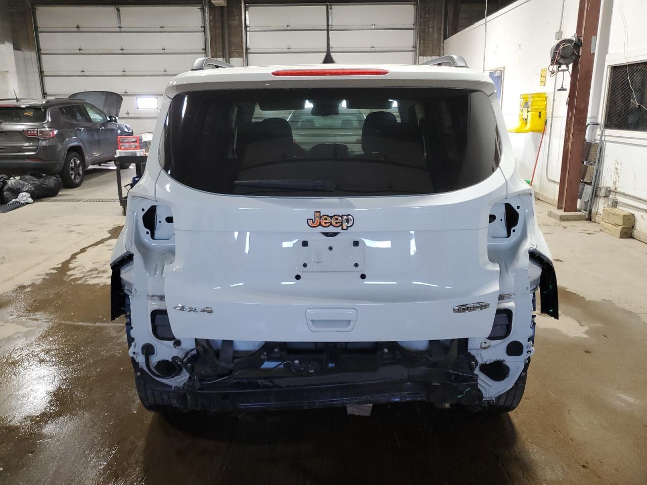 2021 Jeep Renegade Latitude - Фото 6