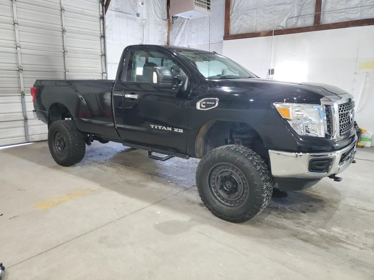 2017 Nissan Titan Xd S - Фото 4