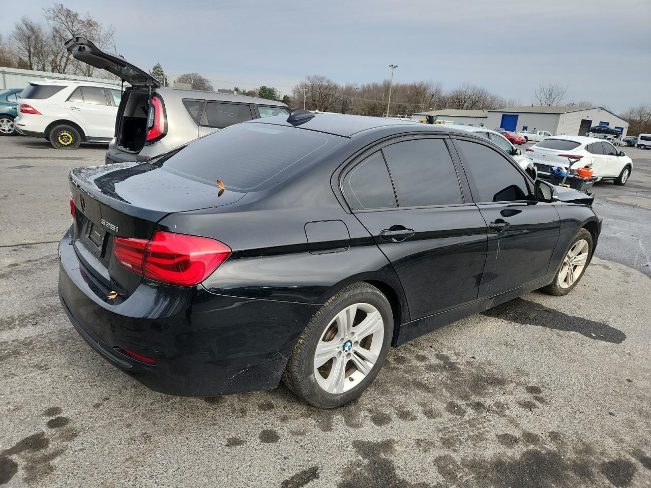 2016 BMW 328 Xi Sulev - Image 3