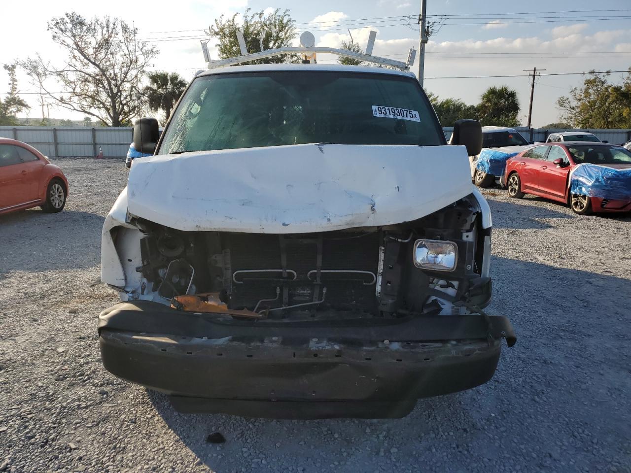 2011 Chevrolet Express 2500 Utility / Service Van - Фото 5