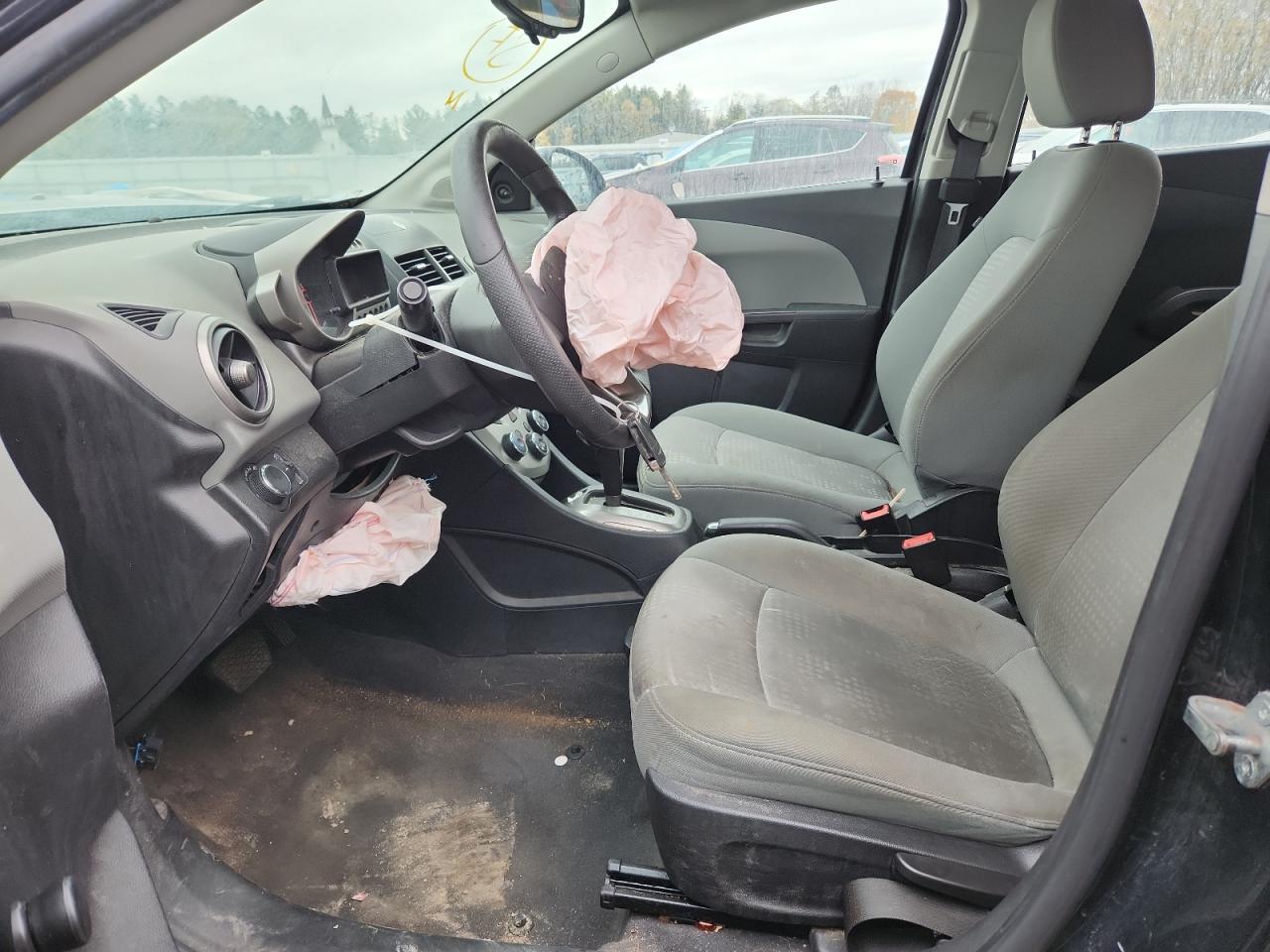 2014 Chevrolet Sonic Ls - Image 7