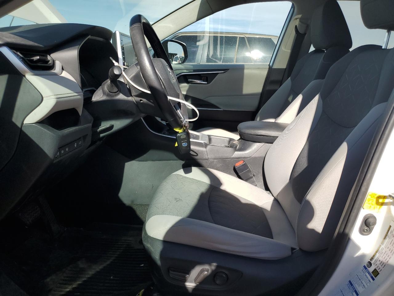 2020 Toyota Rav4 Xle - Image 7