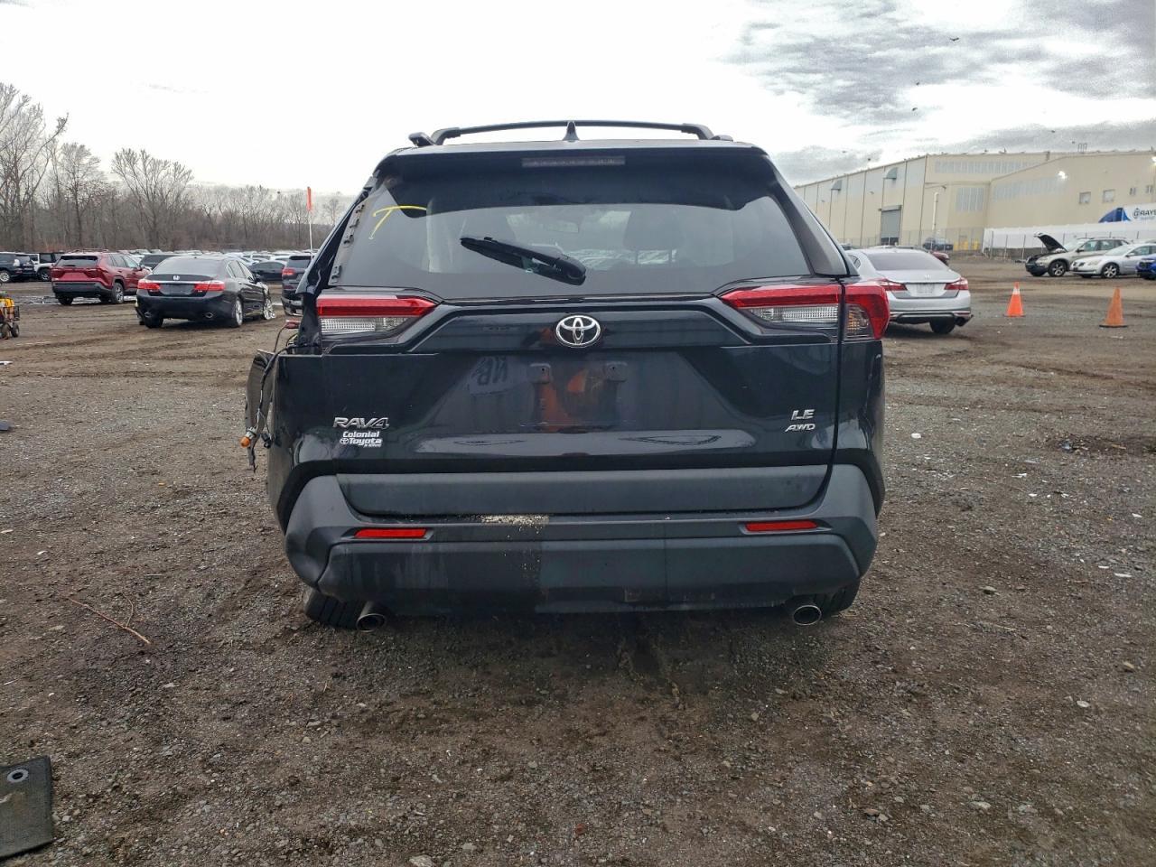 2021 Toyota Rav4 Le - Фото 6