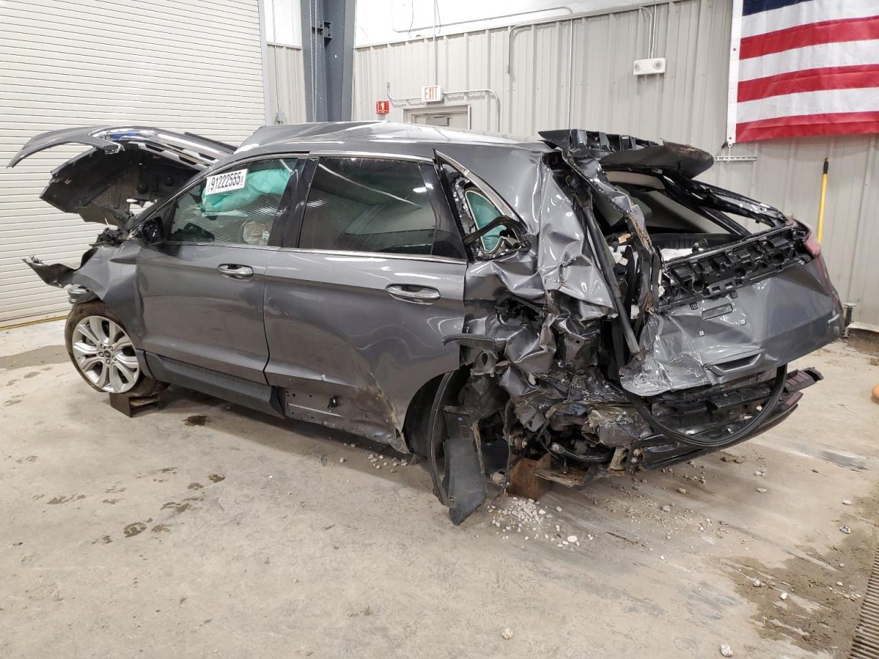 2024 Ford Edge Titanium - Image 2