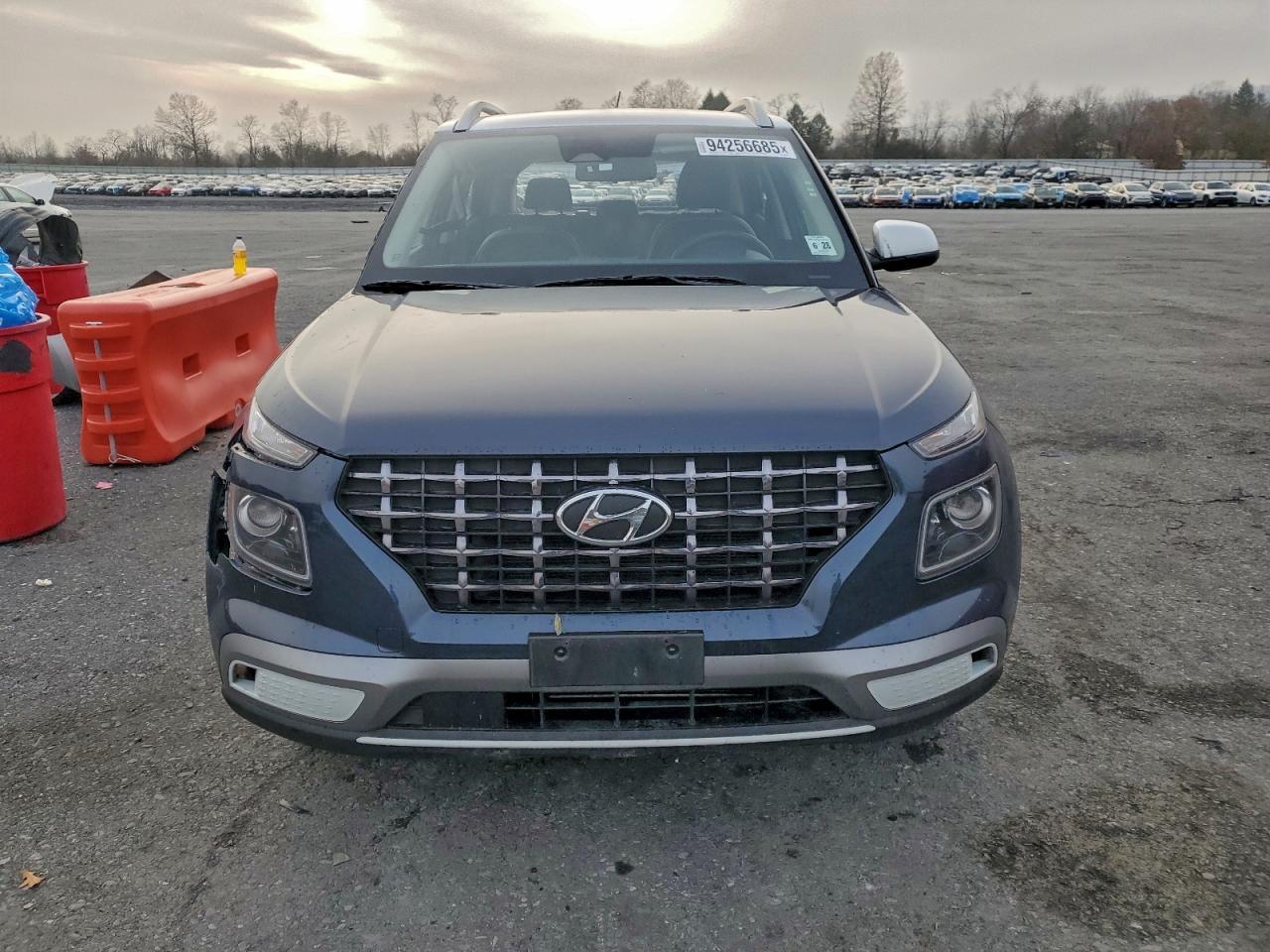 2023 Hyundai Venue Limited - Фото 5