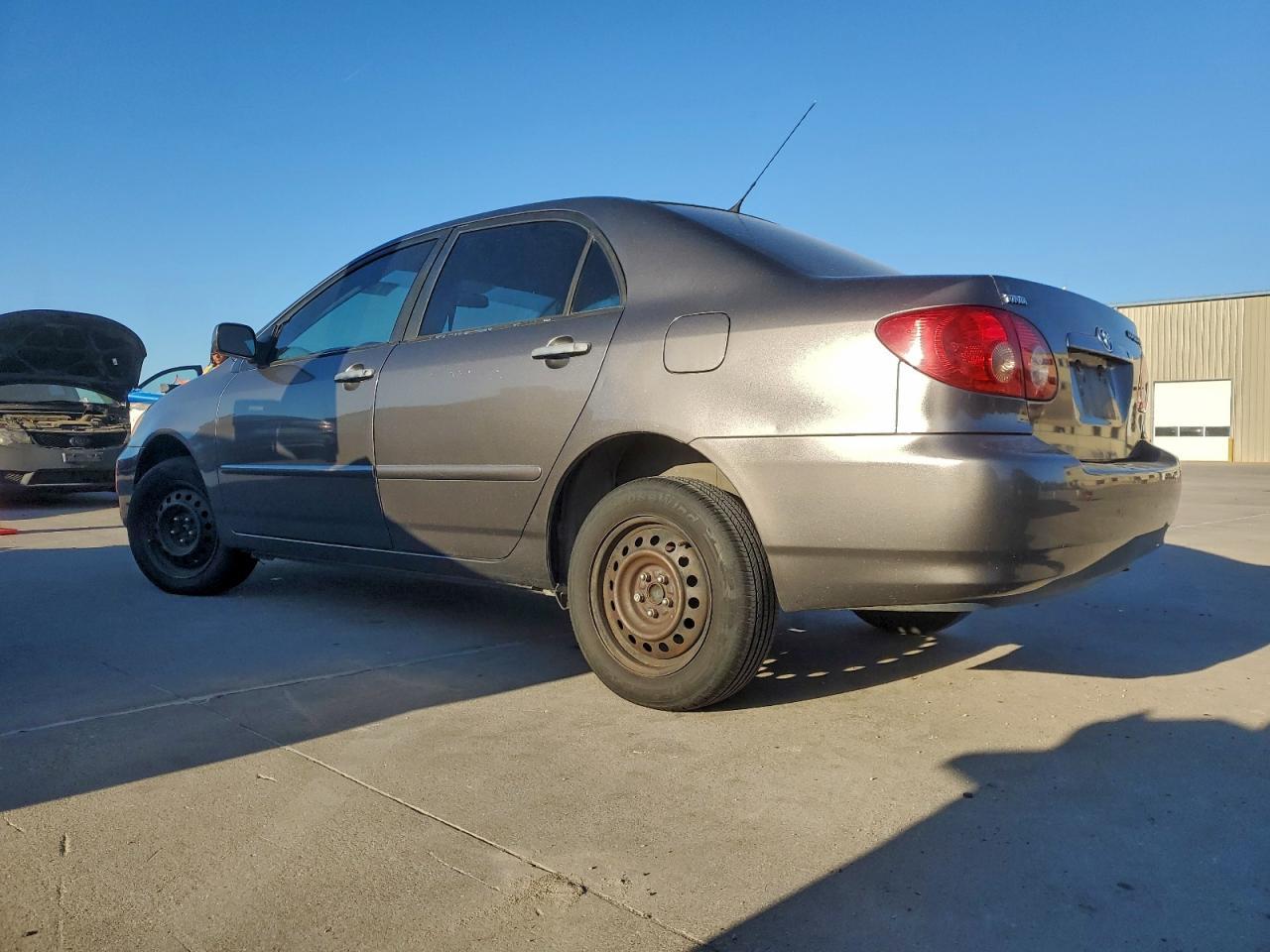 2005 Toyota Corolla Ce - Image 2