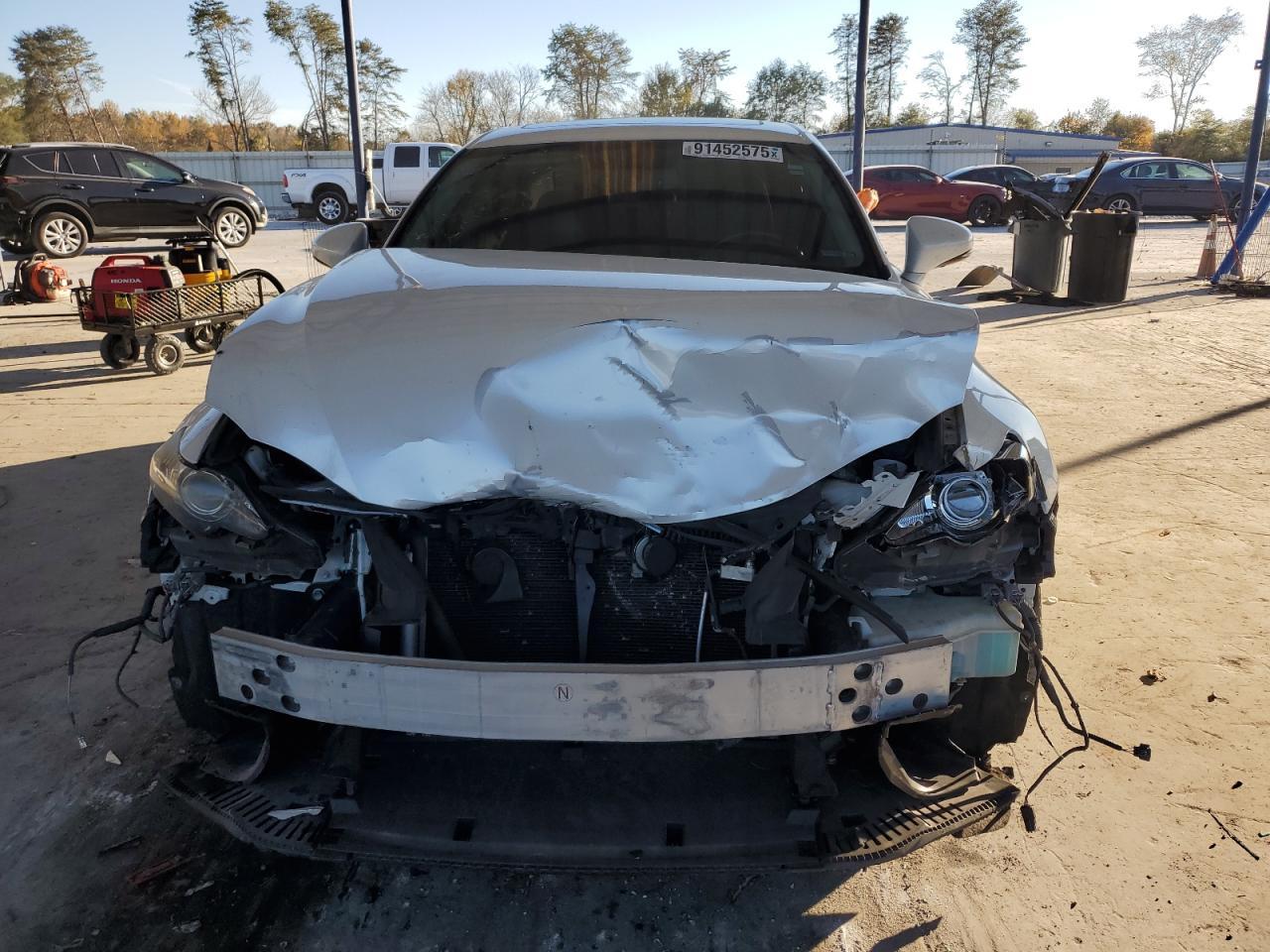 2016 Lexus Is 200T - Image 5