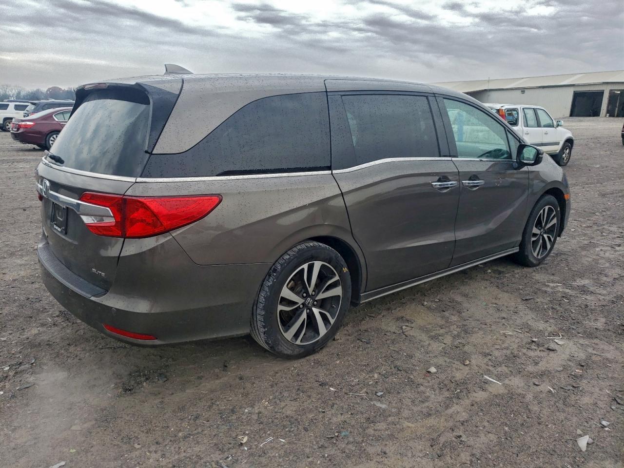 2018 Honda Odyssey Elite - Image 3