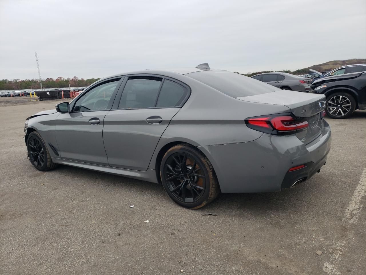 2022 BMW 540 Xi - Фото 2
