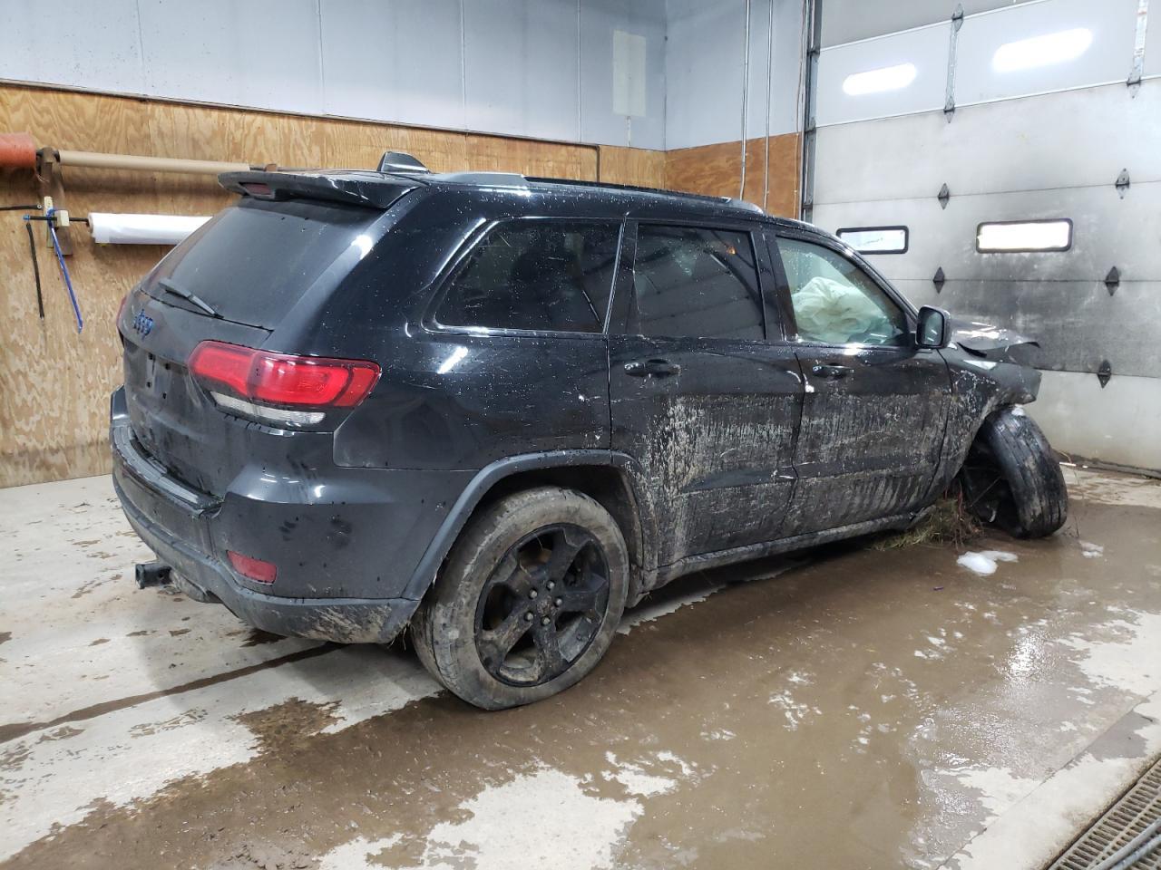 2018 Jeep Grand Cherokee Laredo - Фото 3