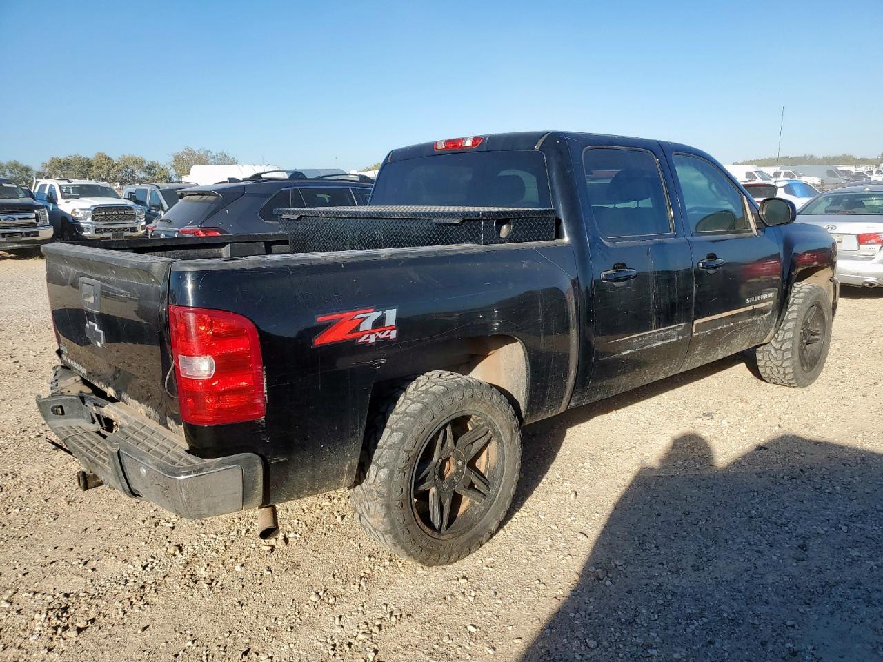 2011 Chevrolet Silverado K1500 Lt - Image 3