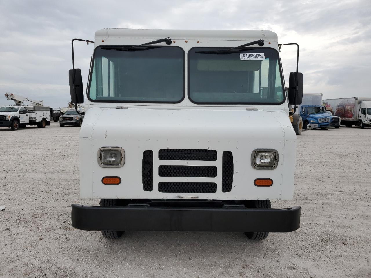 2016 Ford E350 Delivery Van - Фото 5