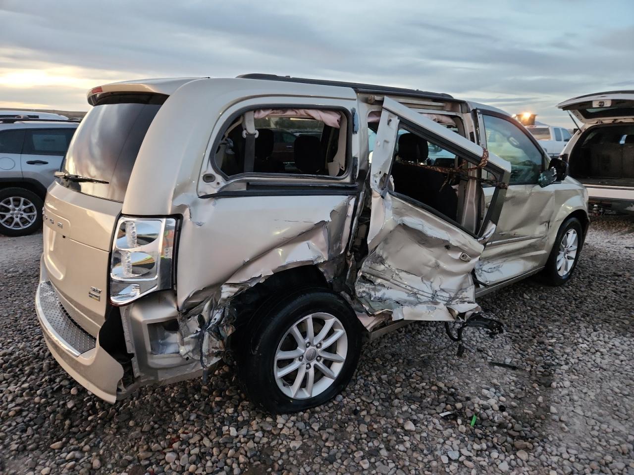 2014 Dodge Grand Caravan Sxt - Фото 3