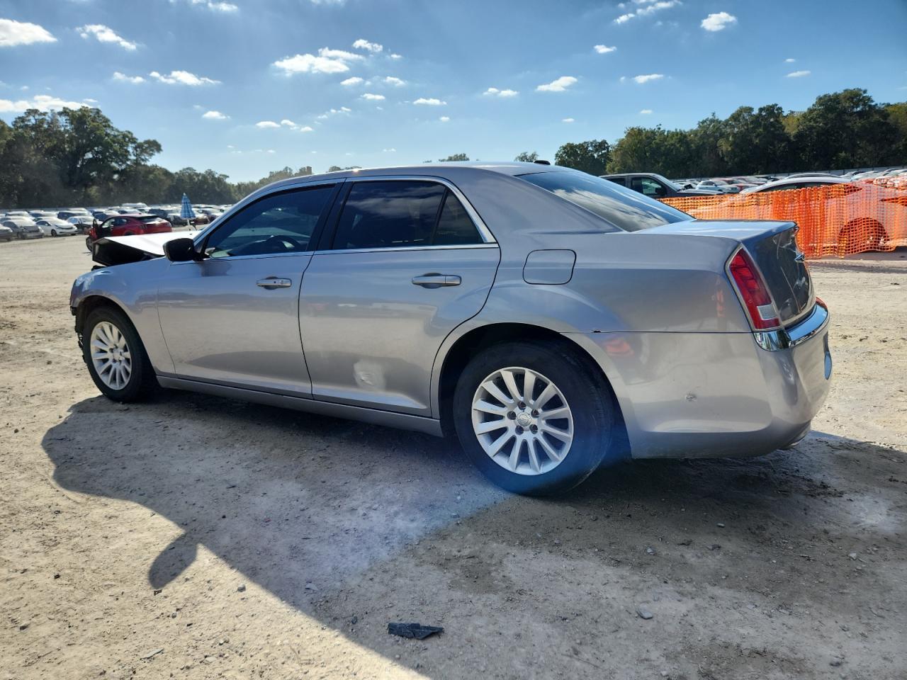 2013 Chrysler 300 - Фото 2